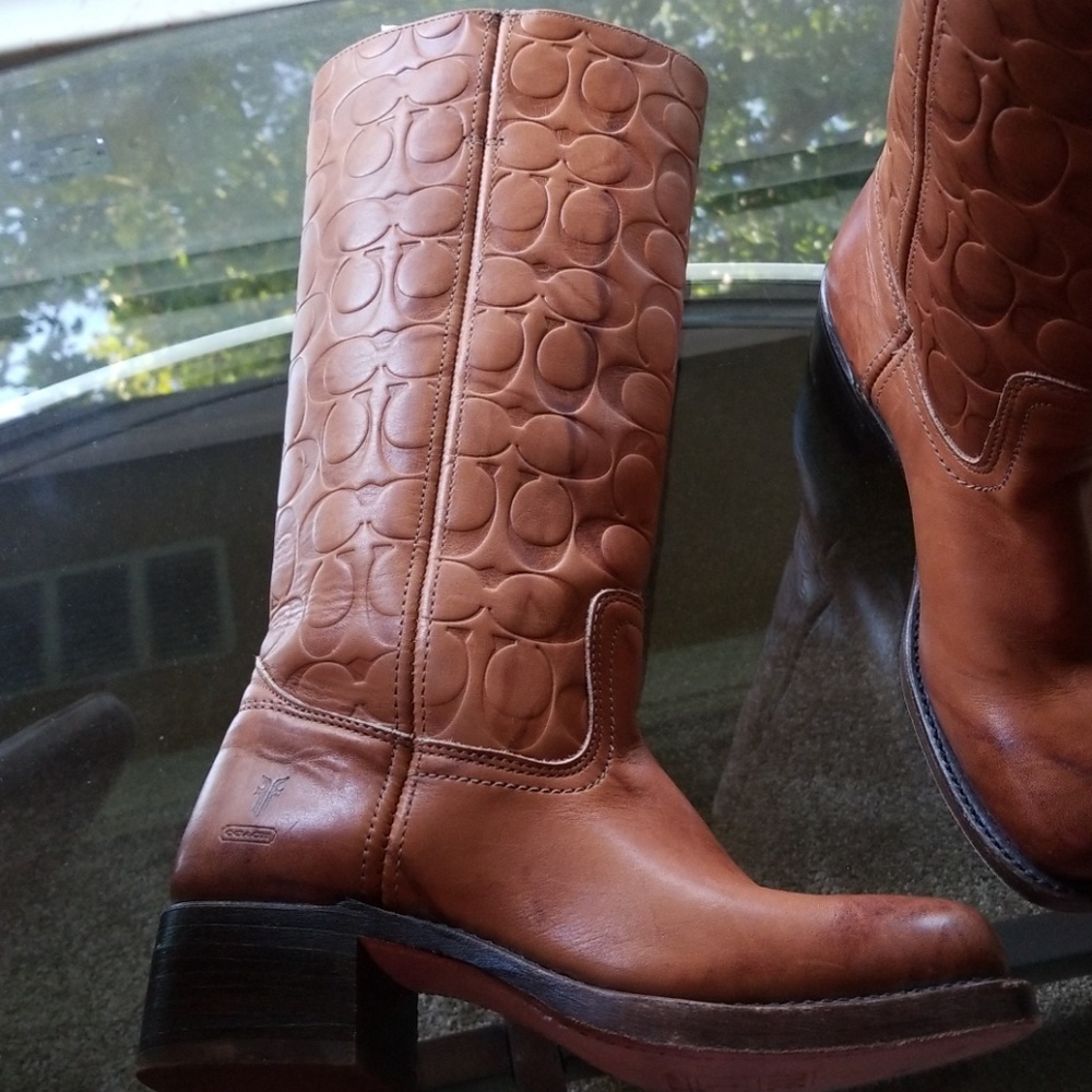FRYE/COACH  CAMPUS  *RARE*